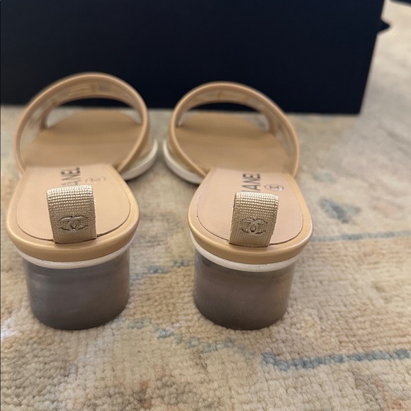 Authentic Chanel Transparent/Beige PVC/Lambskin Slide Mules SS2019. Size 38.5 - Picture 4 of 12